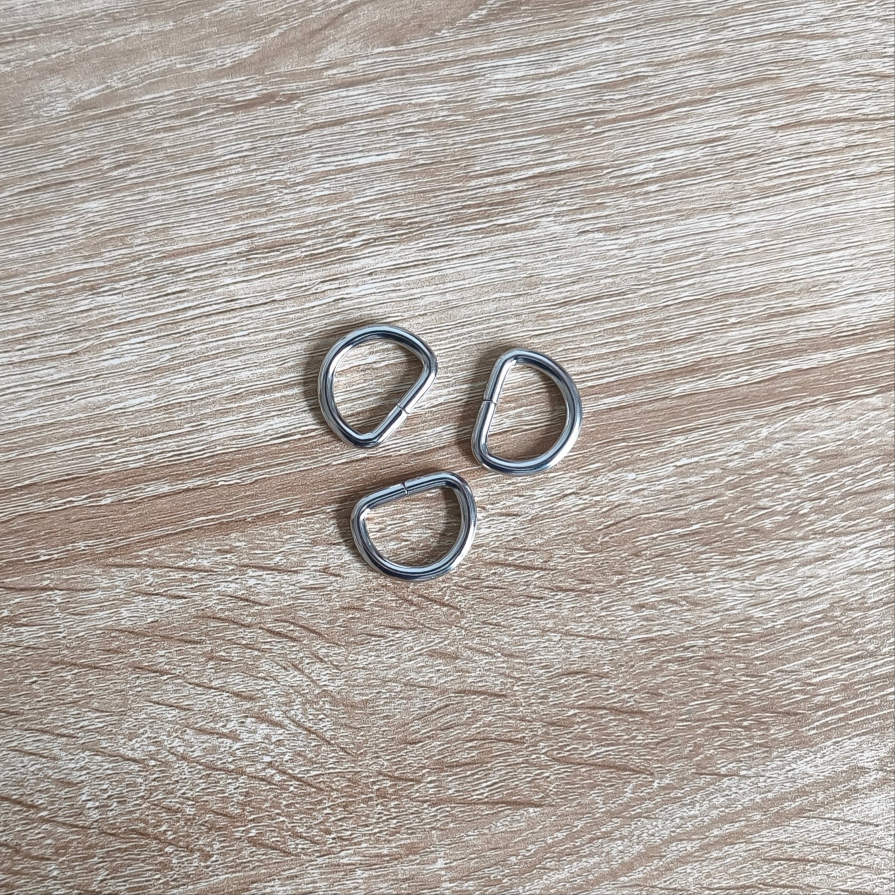 Anneaux en D couleur argent 20mm