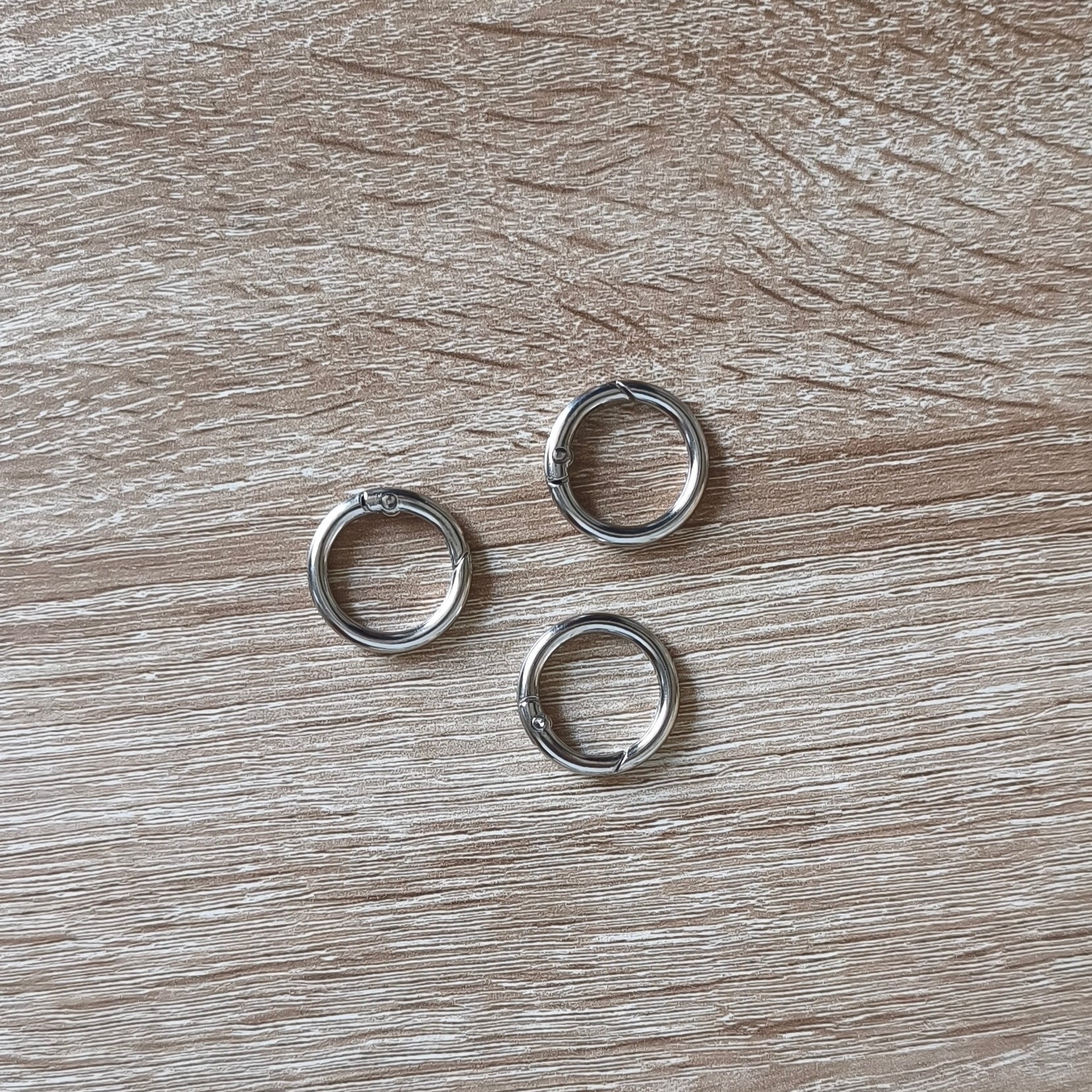 Anneaux à ressort couleur argent 26mm