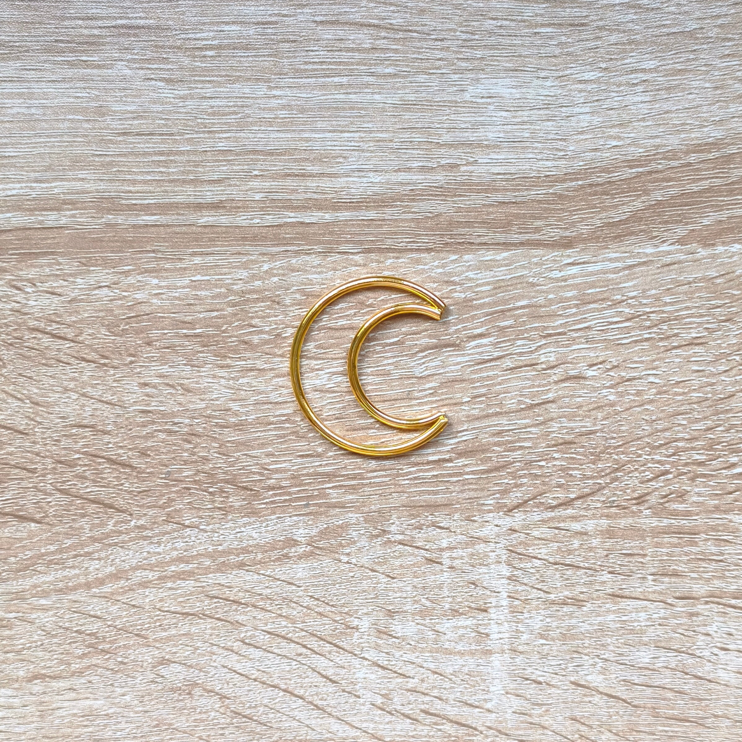 Lune en métal doré de 5cm