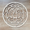 Support en bois mandala avec fleur de lotus 25 cm