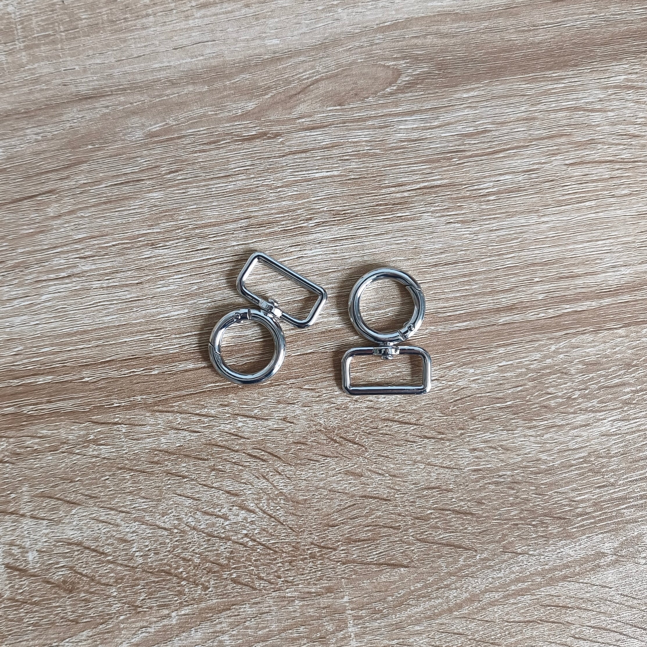 Mousqueton pour la création de anse couleur argent 25 mm