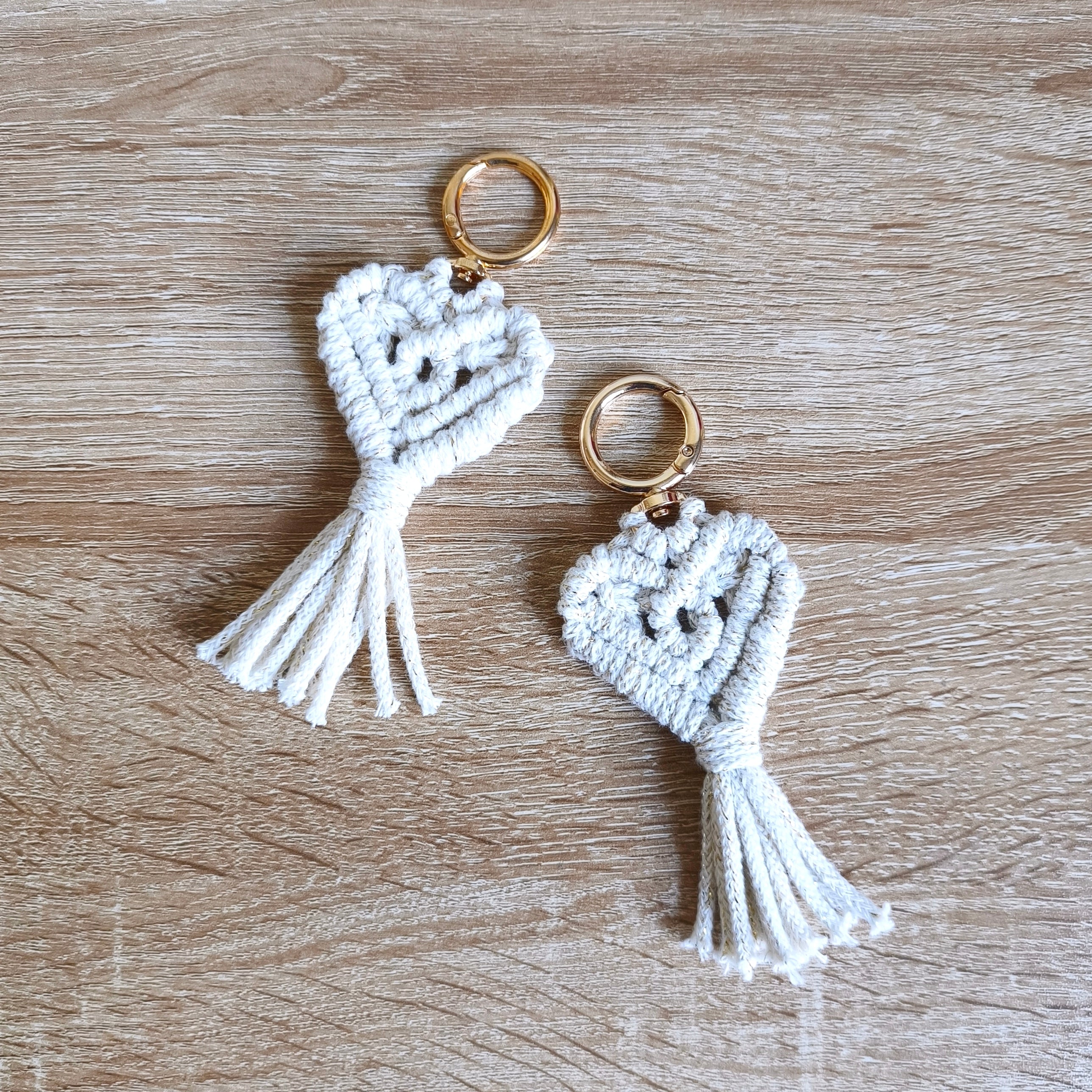 Porte clé en macramé coeur 
