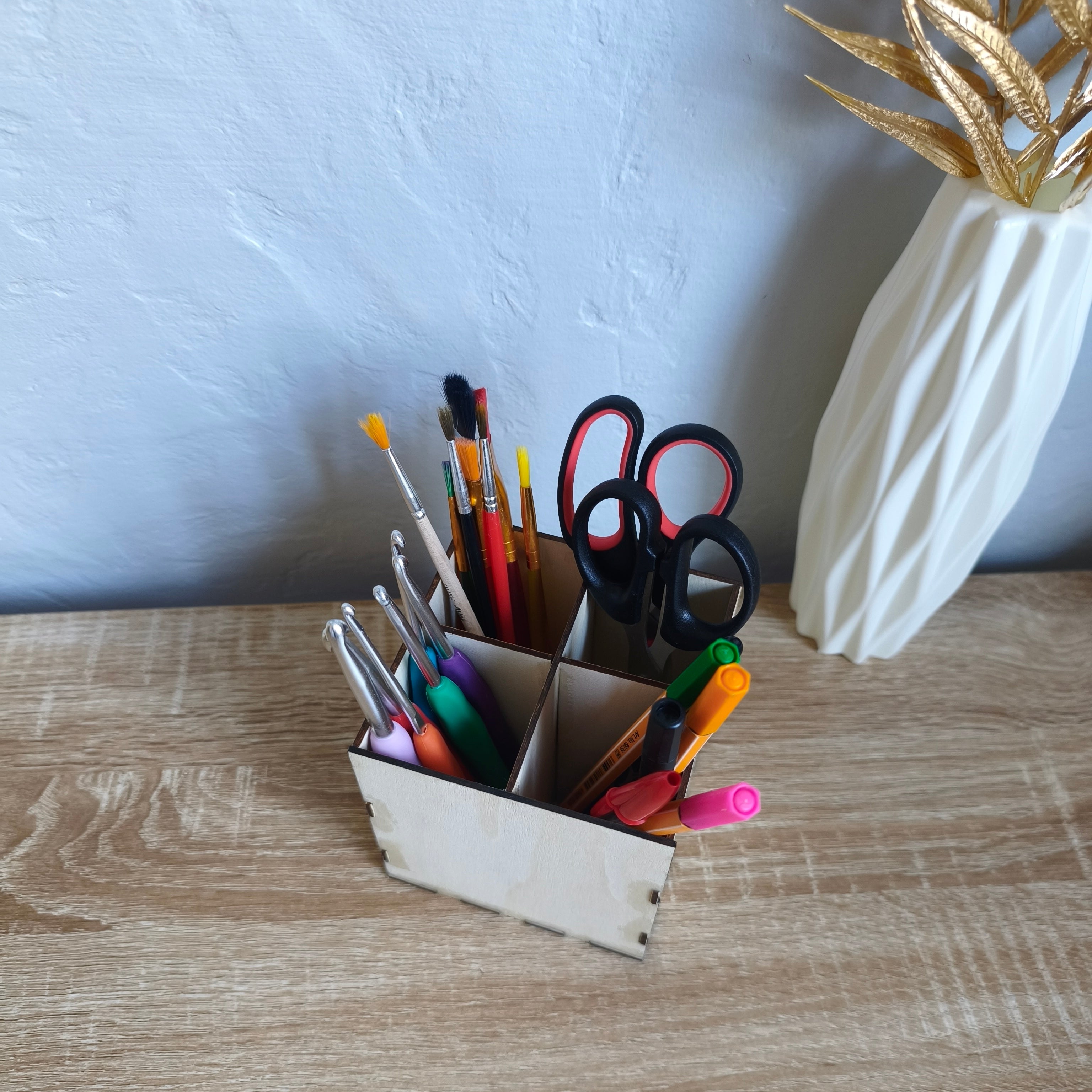 Pot à Crayons en Bois – 4 Compartiments